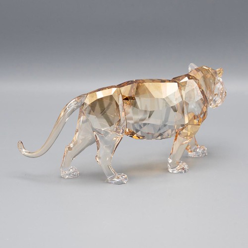 135 - Swarovski Crystal Society 'Tiger', from the Endangered Wildlife Series with certificate in original ... 