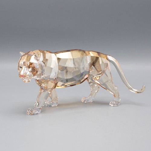 135 - Swarovski Crystal Society 'Tiger', from the Endangered Wildlife Series with certificate in original ... 