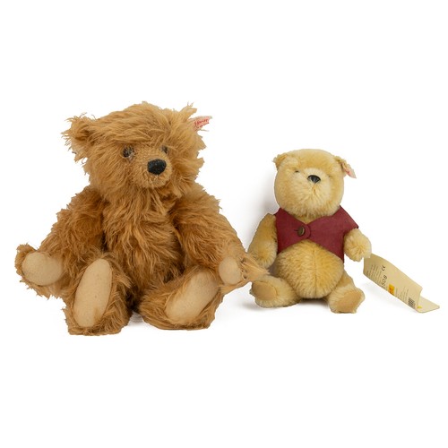 278 - Steiff - Theodore bear, reddish blond, H 28cm, boxed; Also Winnie the Pooh bear, blond, H 18cm, limi... 