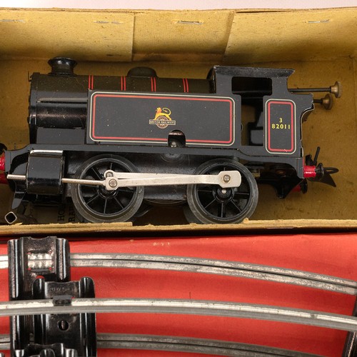 291 - Boxed Hornby O gauge railway train and track. Consists of Tank Locomotive No.40 in BR Black 3 82011;... 