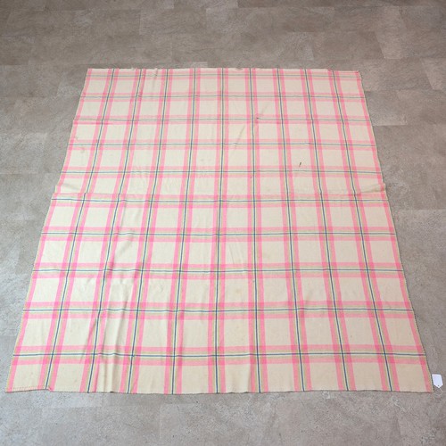 395 - Welsh tapestry blanket possibly Cambrian 148cm x 226cm and a vintage  Welsh Blanket (pink)