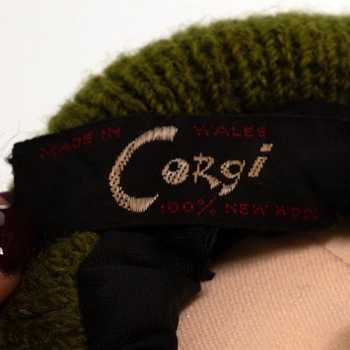 399 - A 1960's Welsh tapestry child's cape lined with original tag 'Made in Wales CORGI 100% wool' drop 63... 