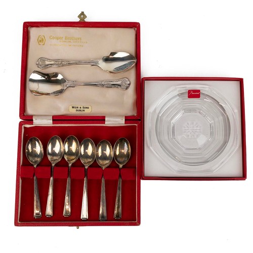 306 - A cased set of silver spoons, hallmarked for Sheffield 1973 by Cooper Brothers and Sons (81 grams); ... 