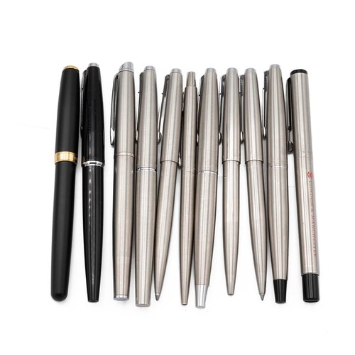 654 - Parker Pens to include: 3 x 45 fountain pens; 3 x 45 ballpoints; 1 x 45 Flight fountain pen and roll... 