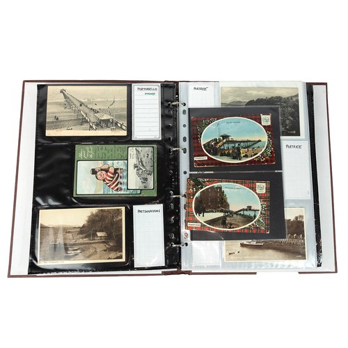 293 - A collection of pier-related postcards from the early to mid-20th Century to include examples from S... 