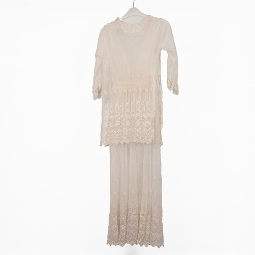 368 - Early 20th century Art Nouveau Wedding Dress with fine machine lacework and hand stitched. Lace work... 