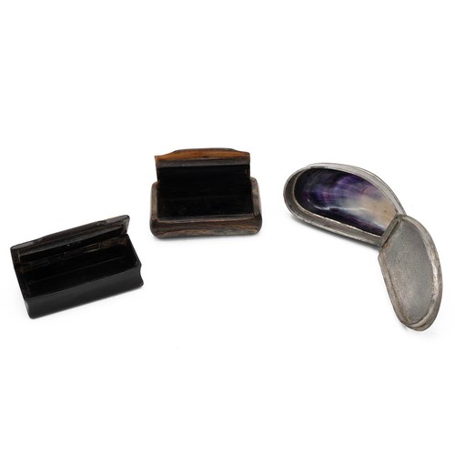 402 - 19th Century and later snuff boxes to include: a circa 1860 horn tortoise shell and ivory snuff box,... 