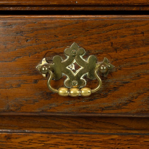 413 - Georgian straight front oak chest of drawers, early 19th Century. Shaped bracket feet, four graduate... 