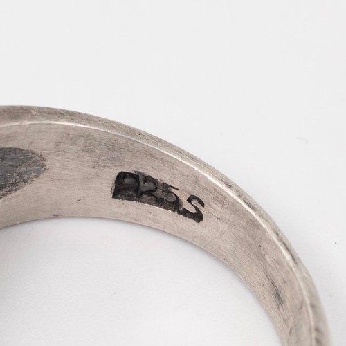 9 - Four vintage rings, to include a silver and agate ring, Birmingham 1971, size L 1/2; a silver and sa... 