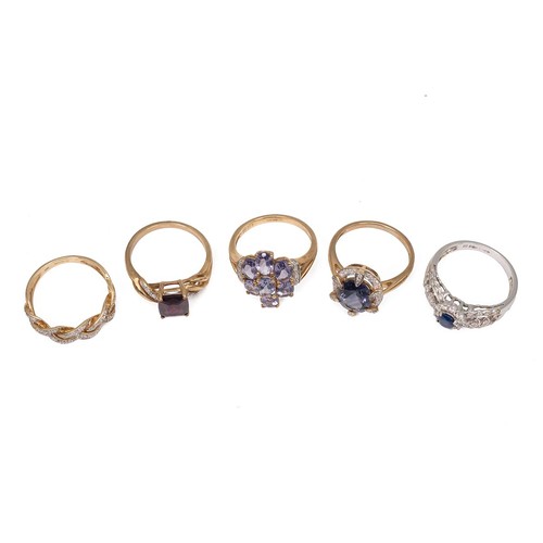 18 - Five assorted 9ct gold gem set rings, including a diamond and amethyst cluster ring, a rope twist di... 