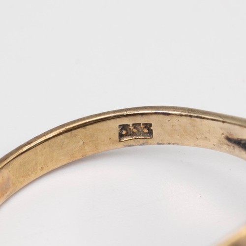 28 - 15ct gold brilliant cut solitaire diamond ring approx 0.25ct, size O, weight 1.70 grams; and a Victo... 