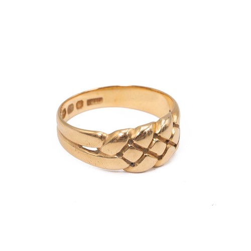 42 - An 18ct gold plait style ring, London 1912, 5 grams, size P 1/2.