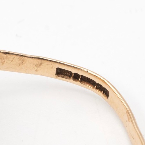 118 - A 9ct gold signet ring, size T, weight, 2.4 grams. Together with an 18ct gold solitaire diamond ring... 