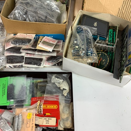 247 - Assortment of railway construction kits including an O gauge GKL 7088SR/WCPR Drewry Petrol Car No5 e... 