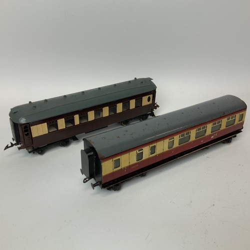 254 - Collection of early 20th Century Hornby Series Meccano Pullman 'IOLANTHE' tinplate coaches and three... 