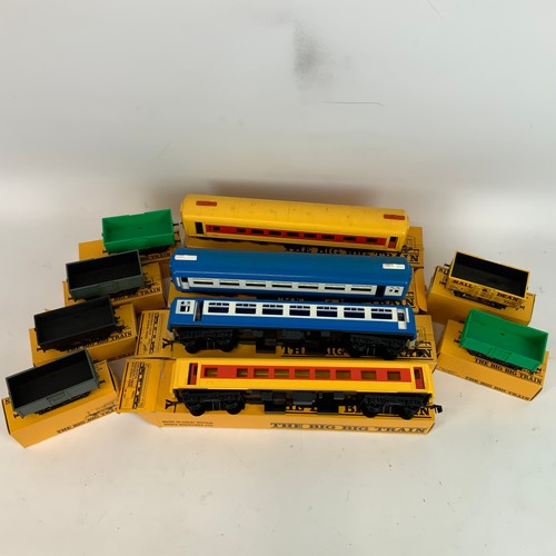 256 - Collection of 'The Big Train', four passenger coaches with opening doors RV257 AND RV. 274, five big... 