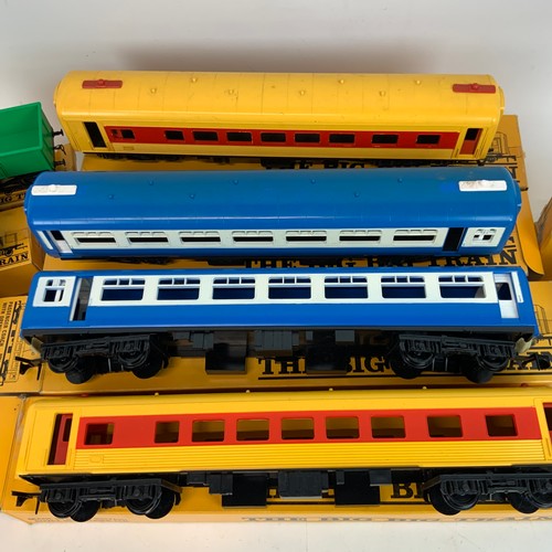 256 - Collection of 'The Big Train', four passenger coaches with opening doors RV257 AND RV. 274, five big... 