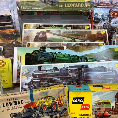 257 - Collection of Airfix models, tp include several steam locomotives, military, Corgi Kits - Silverston... 
