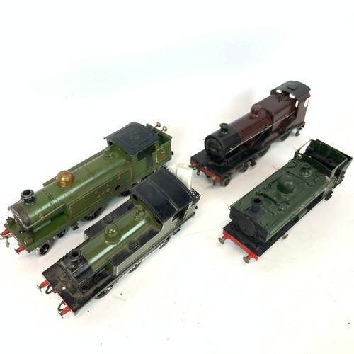 263 - Three O Gauge locomotives and tanks, to include GWR Livery Green, Liner 460 Livery Green, Maroon 108... 