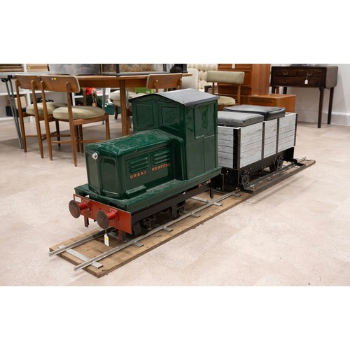 278 - 7 1/4 gauge battery electric diesel shunt and sit in tender with breaking lever and seat straps, in ... 