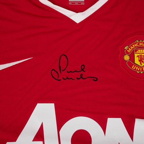 286 - Paul Scholes, Manchester United legend, a limited edition boxed set shirt, signed by Paul Scholes, 4... 
