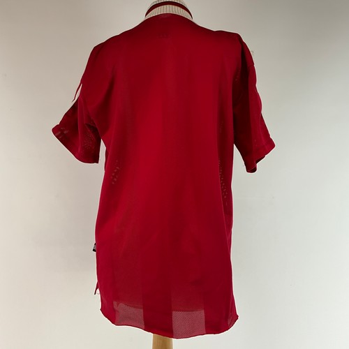 290 - Signed John Barnes Liverpool FC Jersey with Carlsberg advertising, size M.