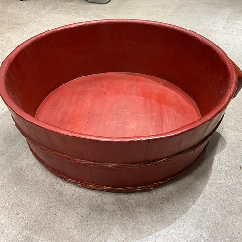 34 - A Chinese painted bucket.