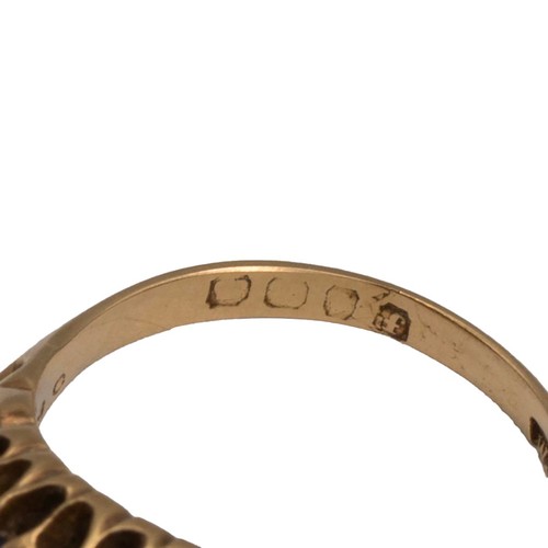 70 - 18ct gold three stone diamond and two stone sapphire ring, the central diamond approx 0.2ct flanked ... 