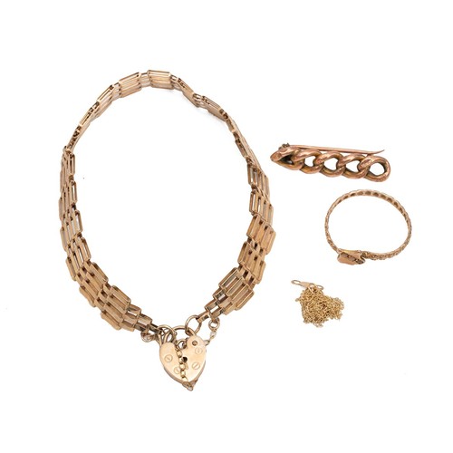 219 - Small collection of 9ct gold jewellery: gate bracelet, ring, brooch and necklace, gross weight 7.9 g... 
