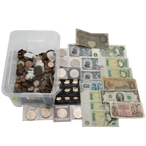 542 - A collection of U.K. and world coins and banknotes, approximately 4kg.