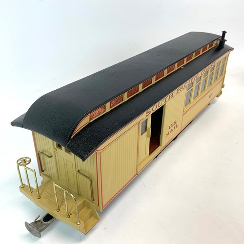 797 - Three Bachmann 'G' Scale Jackson Sharpe coaches. 'South Pacific' coast 89191, 89192 Combine and 8919... 