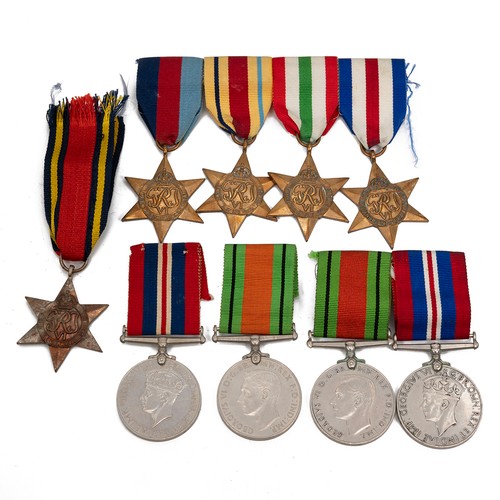 102 - A mixed group of WWII medals, to include the Burma Star, 1939-1945 Star, the Africa Star, Italy Star... 