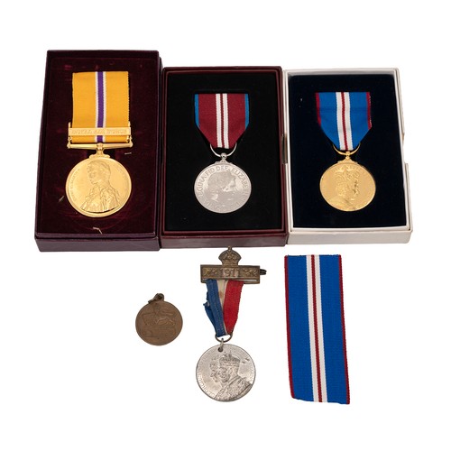 112 - A collection of coronation medals, to include two Golden Jubilee medals, a Diamond Jubilee medal and... 