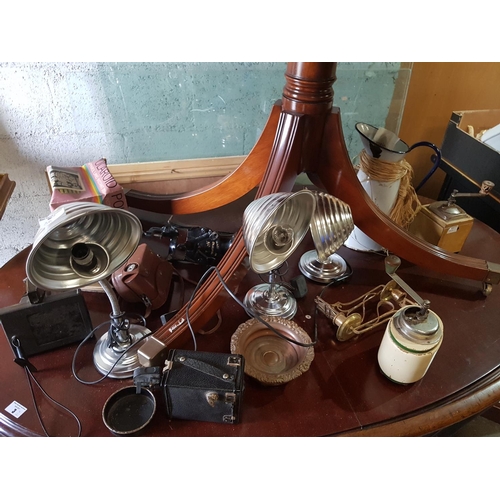 3a - A large quantity of vintage items to include Coffee Grinders, Lamps etc. A Lot.