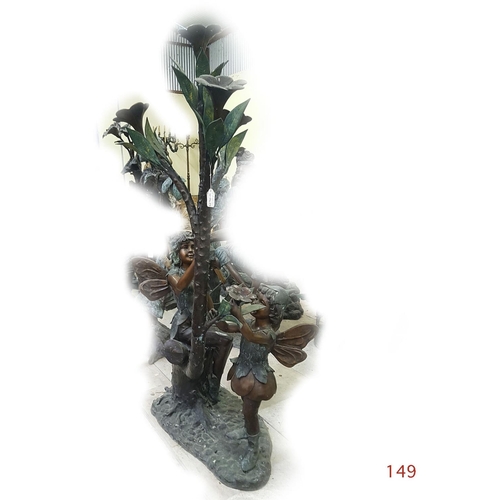 149 - A lovely bronze figure of Fairys at a tree.

Width: 85cm
Height: 200cm