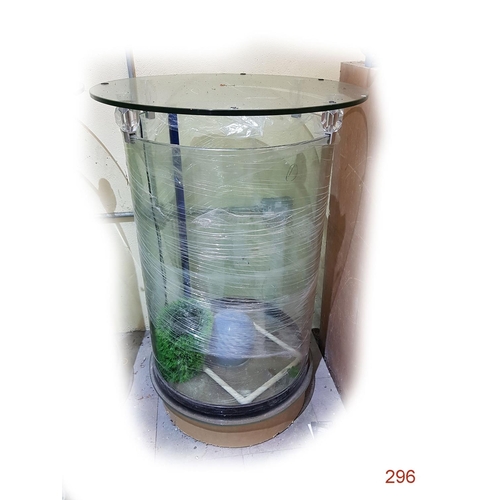 296 - Fish Tank
Diameter: 74cm
Height: 116cm