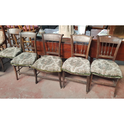 206 - A nice set of five Kitchen Chairs.