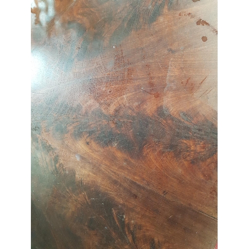 212 - An early 19th Century Mahogany 'sunburst' Centre Table.