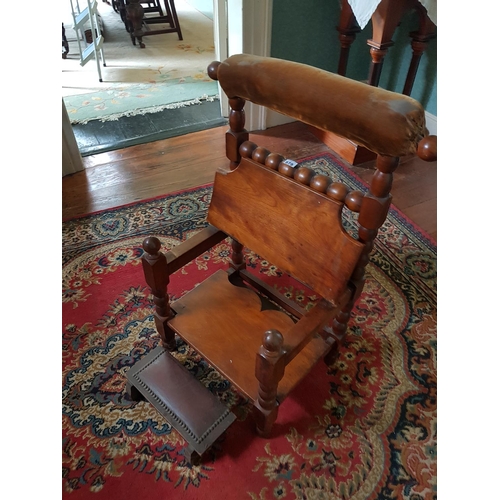 575 - An unusual 19th Century Mahogany Steps/Seat with hinged top and bobbin turned supports.