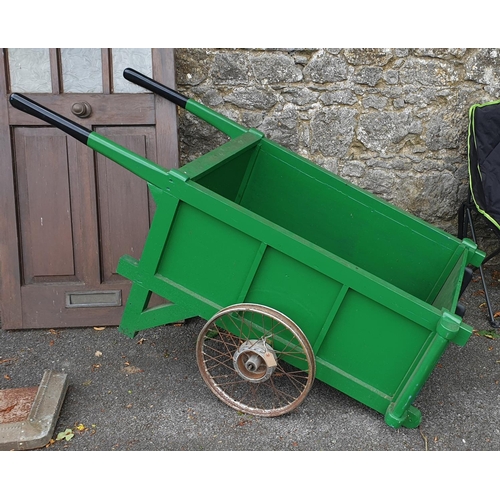 746b - A 'Molly Malone' Vintage Cart.