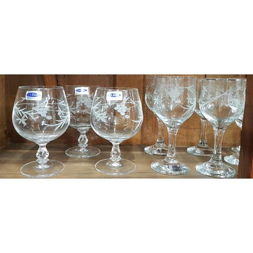 201 - A quantity of Duiske Glassware.