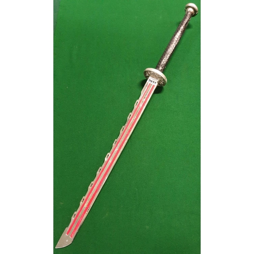 2931 - Quinn's Sword, Season 2.(Prop)(AP 137).