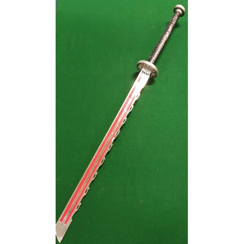 2932 - Quinn's Sword, Season 2.(Prop)(AP 137).