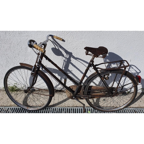 261 - A vintage Bicycle. (20)