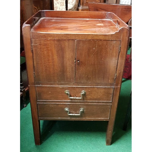 593 - A good Georgian Mahogany Night Cabinet. W 19.25 x H 30 inches, a Sutherland Table and two chairs.