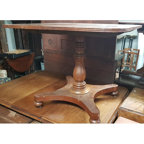 603 - An Edwardian Mahogany Inlaid Centre Table. Approx H74 x W91 x D91.