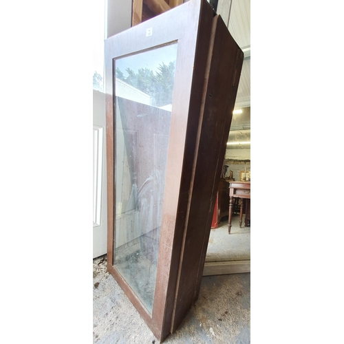 140 - A Table Top Display Cabinet.