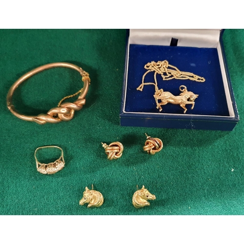 3 - A large quantity of 9 carat Gold Jewellery to include earrings, a necklace, bangle and other items. ... 