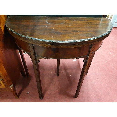 312 - A late 19th Century Mahogany half moon foldover Card Table.90w x 45d x 78h cms.