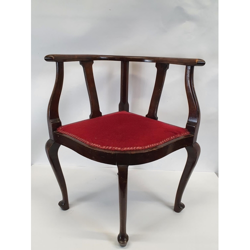 128 - A pair of Edwardian Mahogany Corner Chairs.